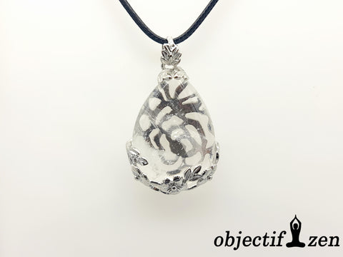 pendentif floral cristal de roche objectif-zen
