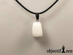 jade blanc pendentif pierre roulée objectif zen